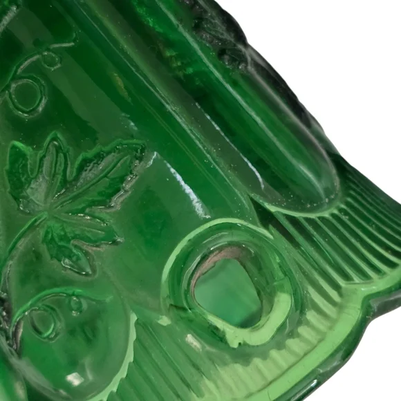 Vintage Emerald Green Glass Wall Pocket Vase - Picture 4 of 4